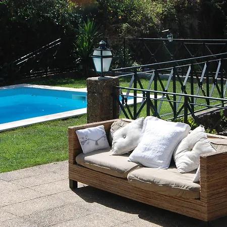 Center Escape To Nature ゲストハウス シントラ